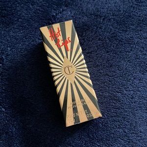 Charlotte Tilbury Hot Lips 👄 AMAZING AMAL lipstick 💄